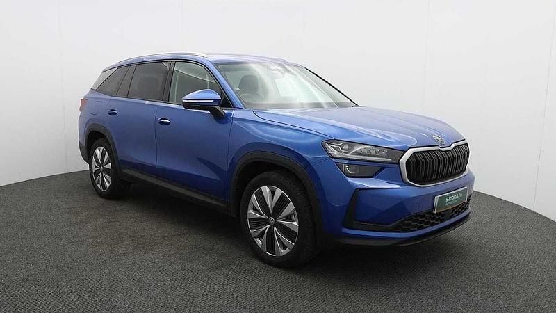 Race blue metallic Used 2025 Skoda Kodiaq SE L SUV | £32,990 (Fair price) - Image 1/4