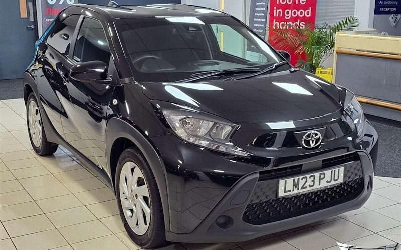 Used Toyota Aygo X PURE 72 HP (52 kW) 2025 SUV