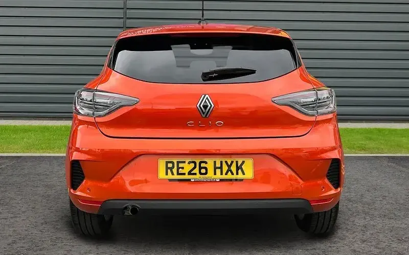Used Renault Clio 90 HP (66 kW) 2026 Hatchback