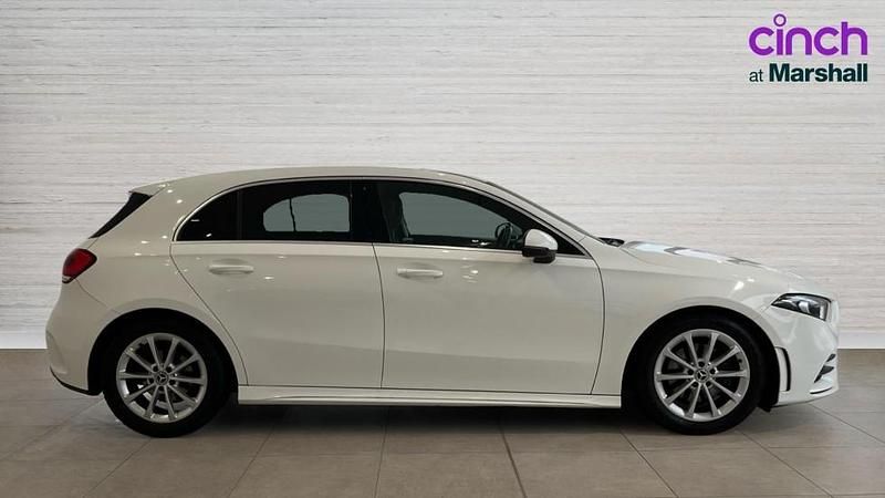 Used Mercedes A180 AMG line 136 HP (100 kW) 2021 White Hatchback