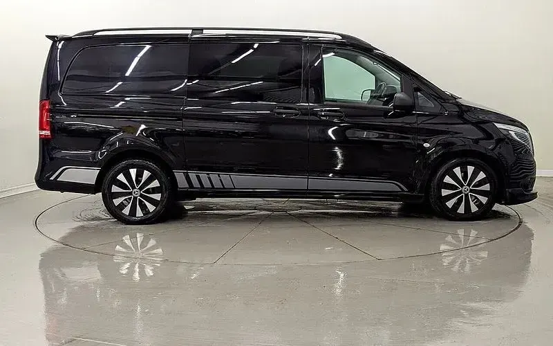Used Mercedes Vito 190 HP (139 kW) 2021 Black Van