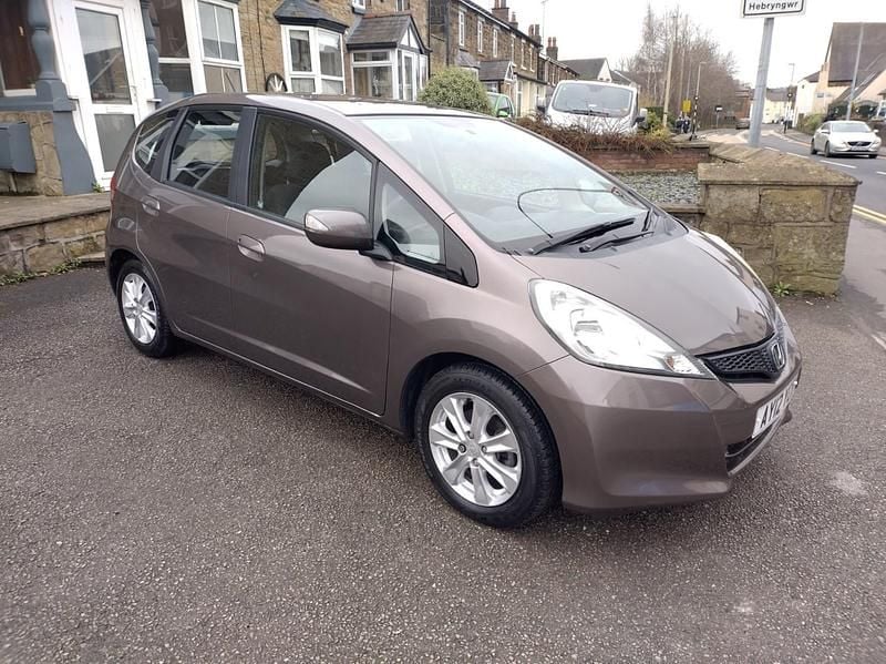 Used Honda Jazz ES 2012 Brown Hatchback