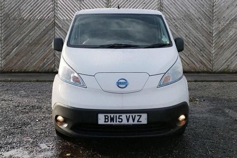 Used Nissan e-NV200 Acenta 80 kW (109 HP) 2015 White MPV