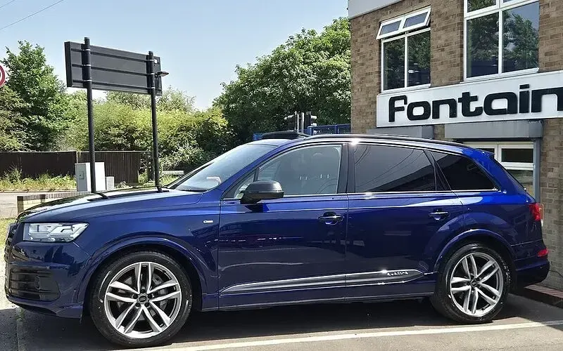 Used Audi Q7 Black Edition 272 HP (200 kW) 2018 Blue SUV