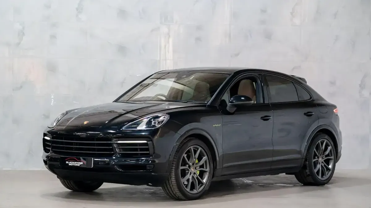 Used Porsche Cayenne E-Hybrid Platinum Edition 2022 Black SUV