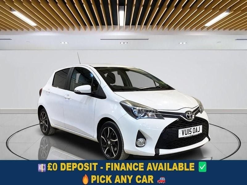 White Used 2015 Toyota Yaris Sport Hatchback | £6,549 (Fair price) - Image 1/4