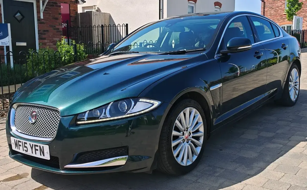 Used Jaguar XF Luxury 200 HP (147 kW) 2015 Green Sedan