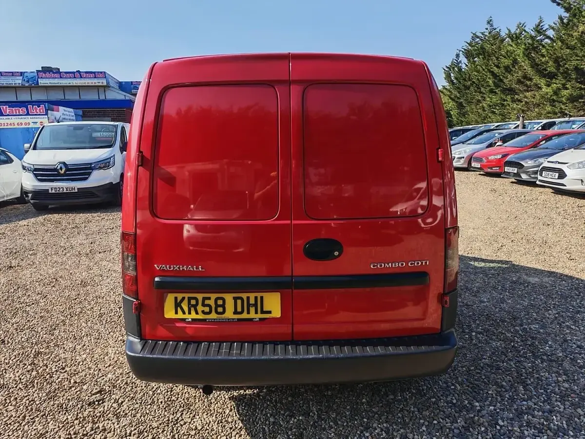 Used Vauxhall Combo 75 HP (55 kW) 2008 Red MPV