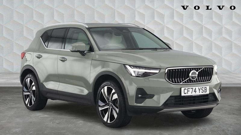 Green Used 2025 Volvo XC40 Ultra SUV | £39,243 (Expensive) - Image 1/4