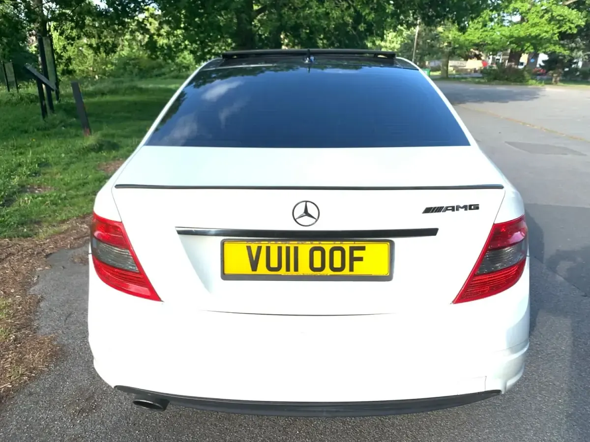 Used Mercedes C250 2011 White Sedan