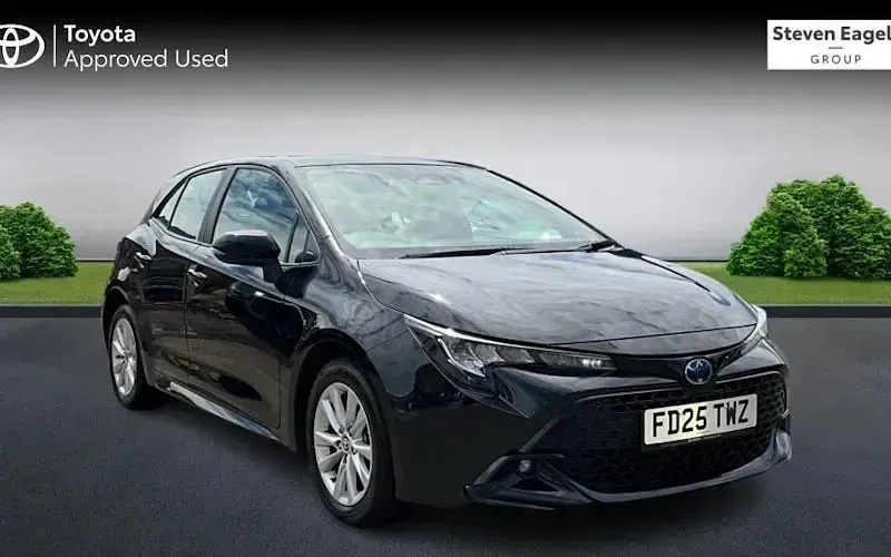 Used Toyota Corolla 140 HP (102 kW) 2025 Hatchback
