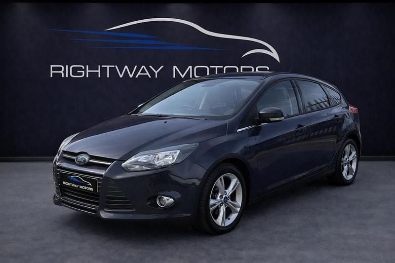 Used Ford Focus Zetec 115 HP (84 kW) 2011 Grey Hatchback