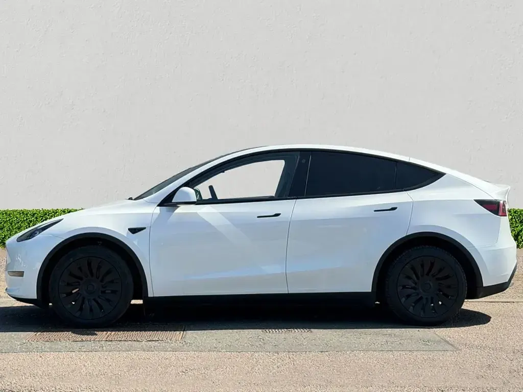 Usado Tesla Model Y 282 kW (384 HP) 2023 SUV