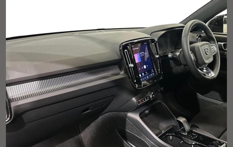 New Volvo EX40 Plus 185 kW (252 HP) 2026 Black SUV