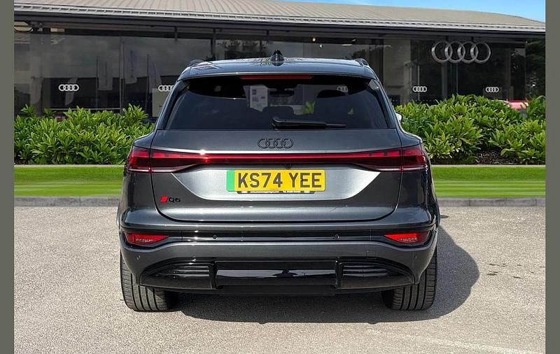 Used Audi Q6 e-tron Advanced 284 kW (387 HP) 2024 Grey SUV