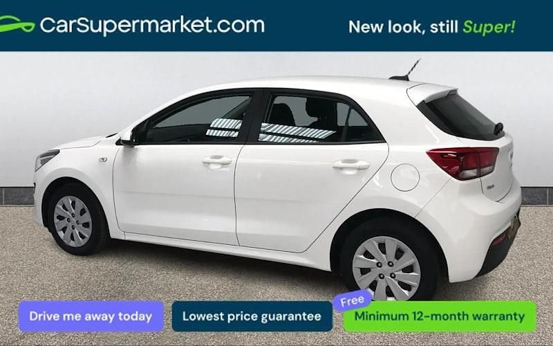 Used Kia Rio 84 HP (61 kW) 2022 White Hatchback