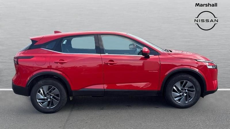 Used Nissan Qashqai Acenta Premium 158 HP (116 kW) 2023 Red SUV