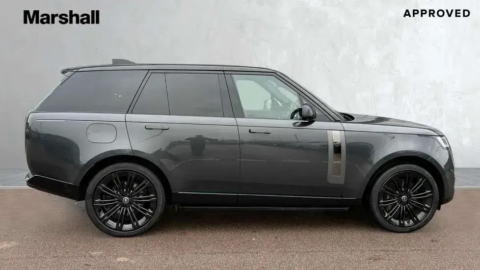 Used Land Rover Range Rover 606 HP (445 kW) 2023 Grey SUV