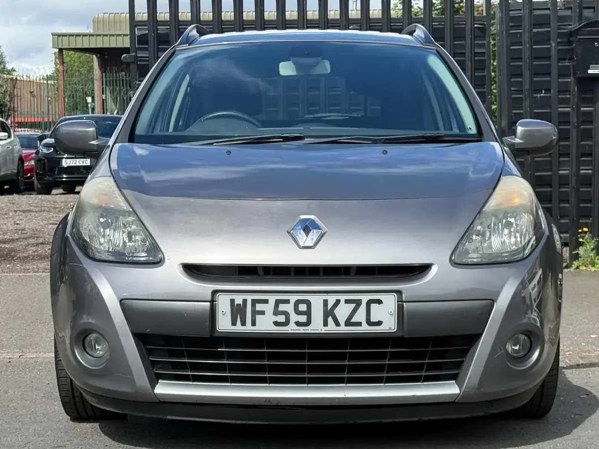 Used Renault Clio Dynamique 2009 Grey Estate