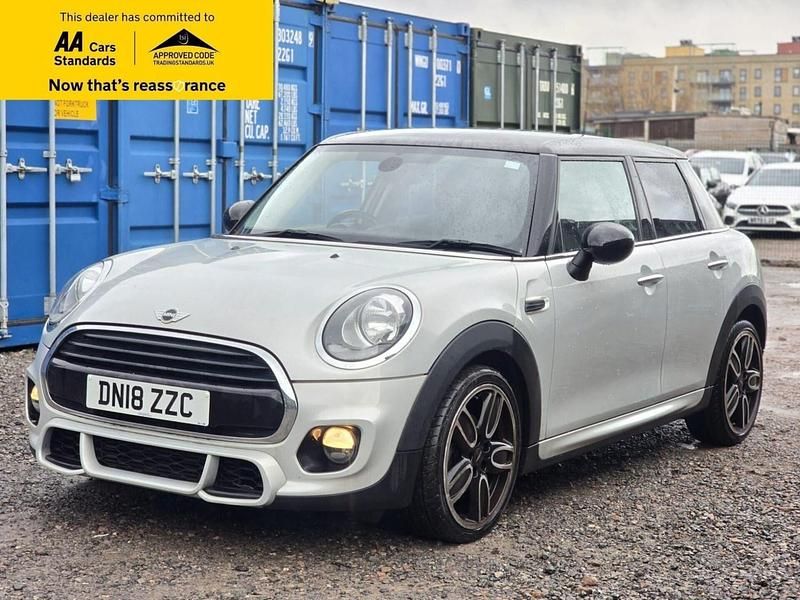 Used Mini Cooper Hatch 136 HP (100 kW) 2018 Silver Hatchback