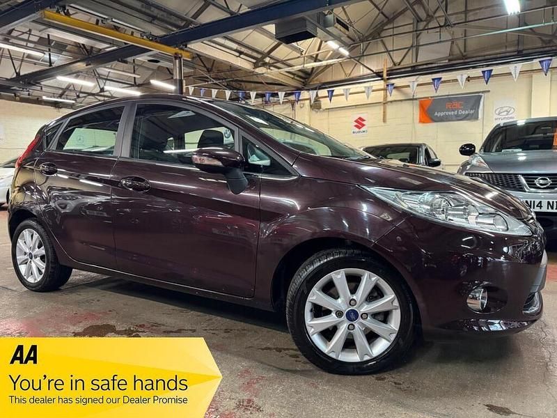Mauve/purple Used 2011 Ford Fiesta Zetec Hatchback | £6,989 (A bit pricey) - Image 1/4