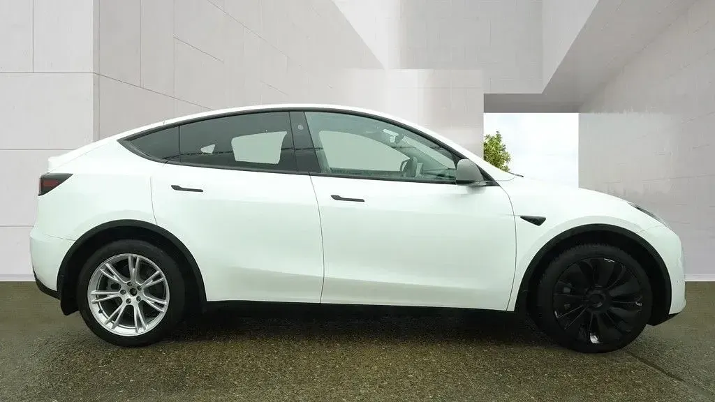 Used Tesla Model Y 282 kW (384 HP) 2024 SUV