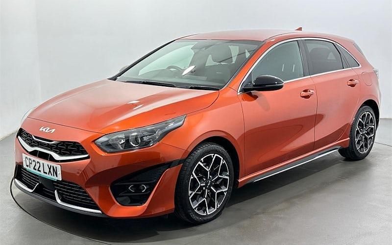 Second-hand Kia Ceed GT-Line 160 CP (117 kW) 2022 Portocaliu Hatchback