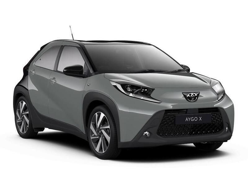 Tarragon with black New 2025 Toyota Aygo Hatchback | £17,150 (Fair price) - Image 1/4