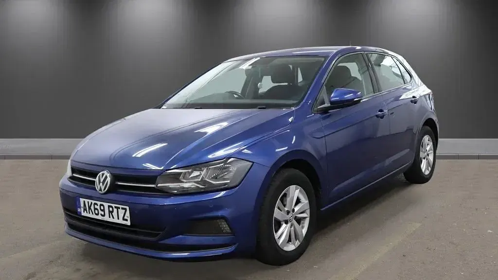 Used VW Polo SE 80 HP (58 kW) 2019 Blue Hatchback