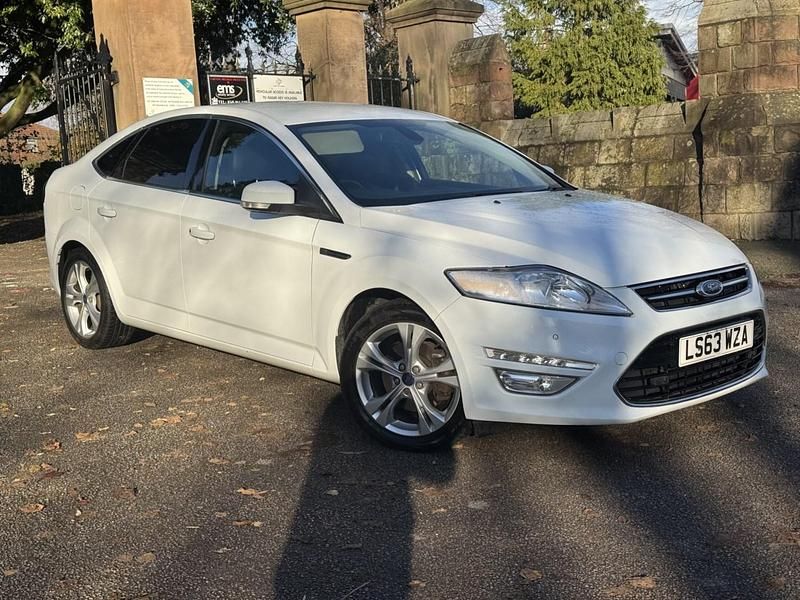 White Used 2013 Ford Mondeo Business Edition Hatchback | £4,995 (Fair price) - Image 1/4