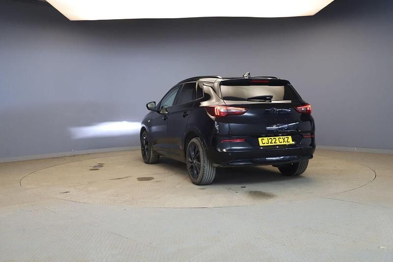 Used Vauxhall Grandland X SRi 128 HP (94 kW) 2022 Black SUV