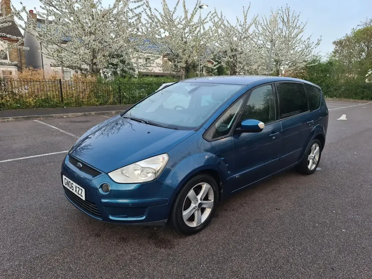 Begagnad Ford S-MAX Titanium 2006 Blå Minibuss