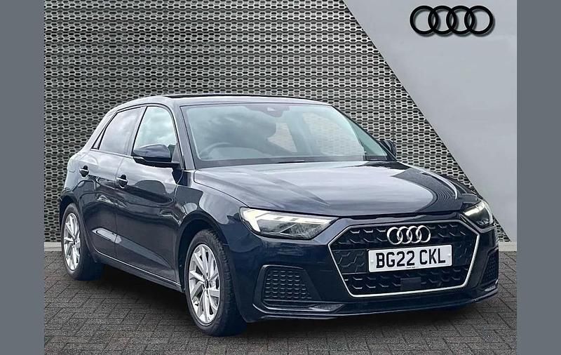 Used Audi A1 Sport 108 HP (79 kW) 2022 Blue SUV
