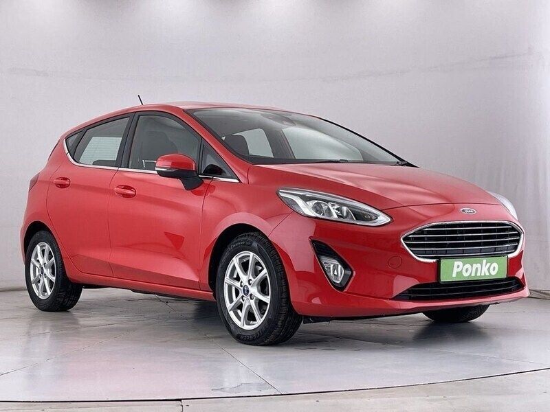 Red Used 2018 Ford Fiesta Zetec Hatchback | £6,890 (Fair price) - Image 1/3