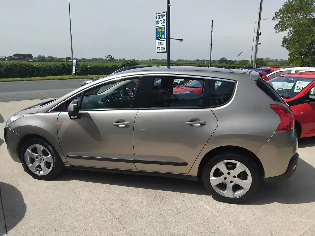 Used Peugeot 3008 Sport 112 HP (82 kW) 2011 Grey Estate