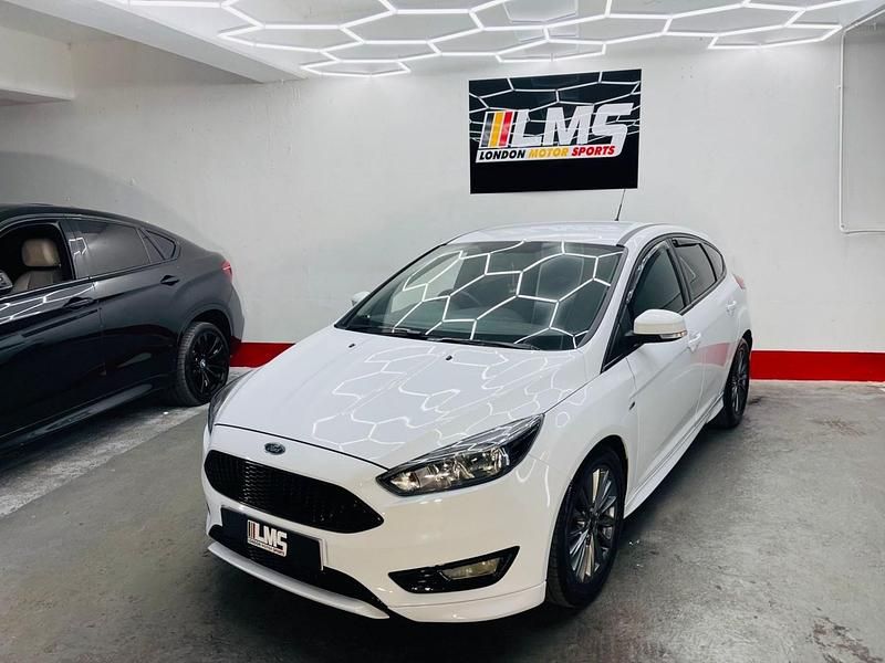 White Used 2017 Ford Focus ST-Line Hatchback | £5,489 (Super price) - Image 1/4
