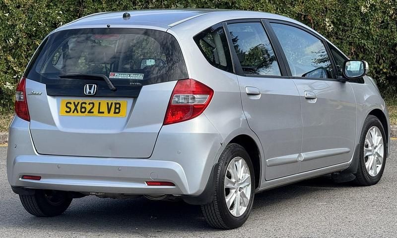 Used Honda Jazz ES 2013 Silver Hatchback