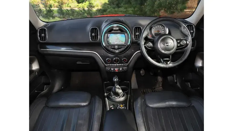 Used Mini Cooper Countryman Exclusive 136 HP (100 kW) 2019 Red SUV