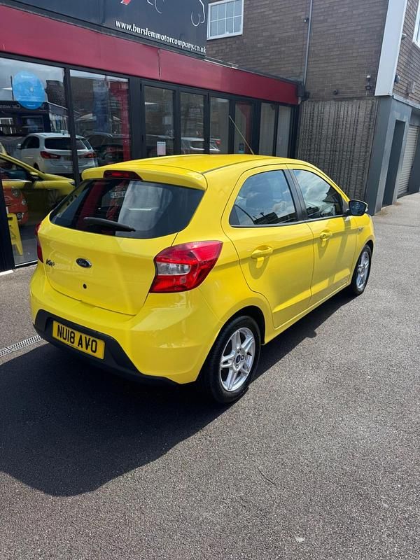 Used Ford Ka Plus Zetec 70 HP (51 kW) 2018 Yellow Hatchback