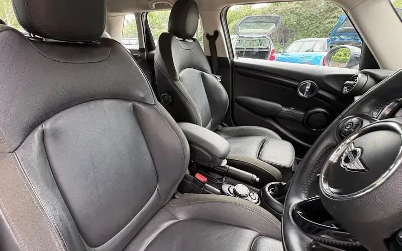 Used Mini Cooper Hatch 136 HP (100 kW) 2017 Hatchback