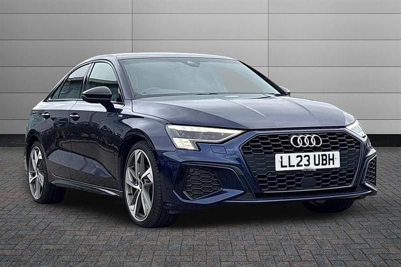 Used Audi A3 Comfort 150 HP (110 kW) 2023 Blue Sedan