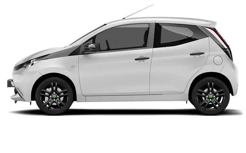 Used Toyota Aygo x-press 69 HP (50 kW) 2016 Hatchback