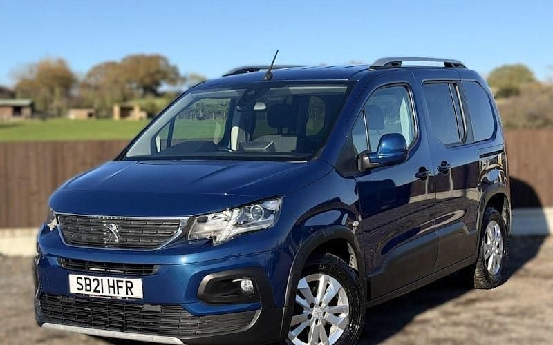 Used Peugeot Rifter Allure 102 HP (75 kW) 2023 MPV