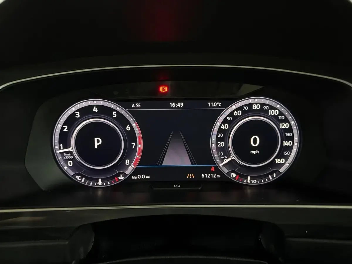 Begagnad VW Tiguan SEL 180 HK (132 kW) 2016 Beige SUV