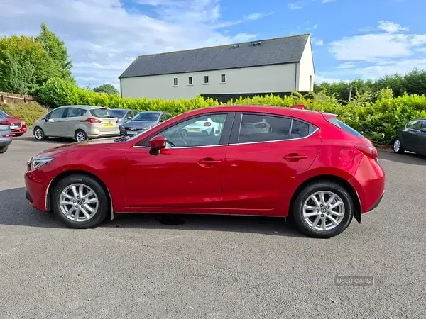 Used Mazda 3 150 HP (110 kW) 2015 Red Hatchback