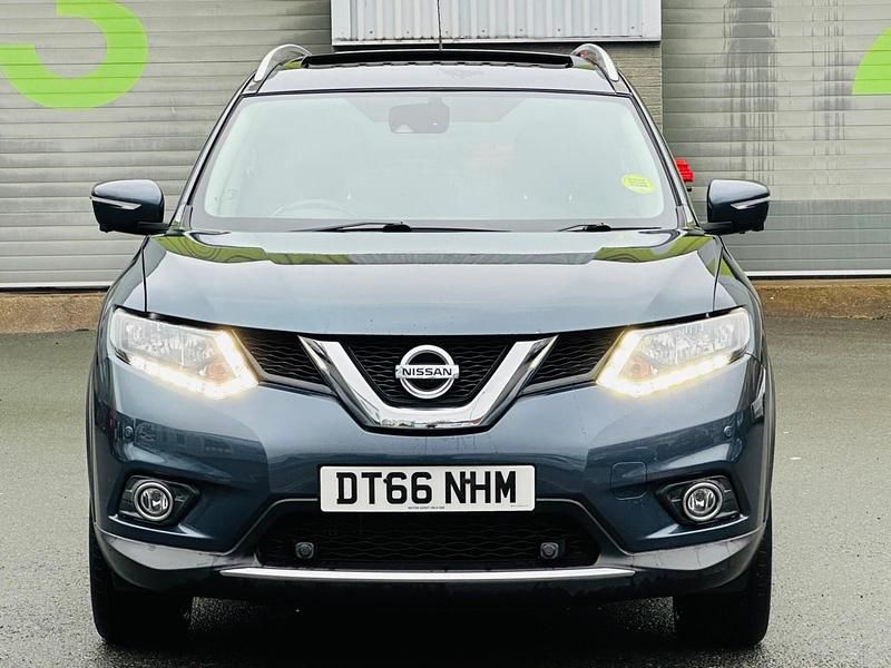 Used Nissan X-Trail N-Vision 130 HP (95 kW) 2017 Blue SUV