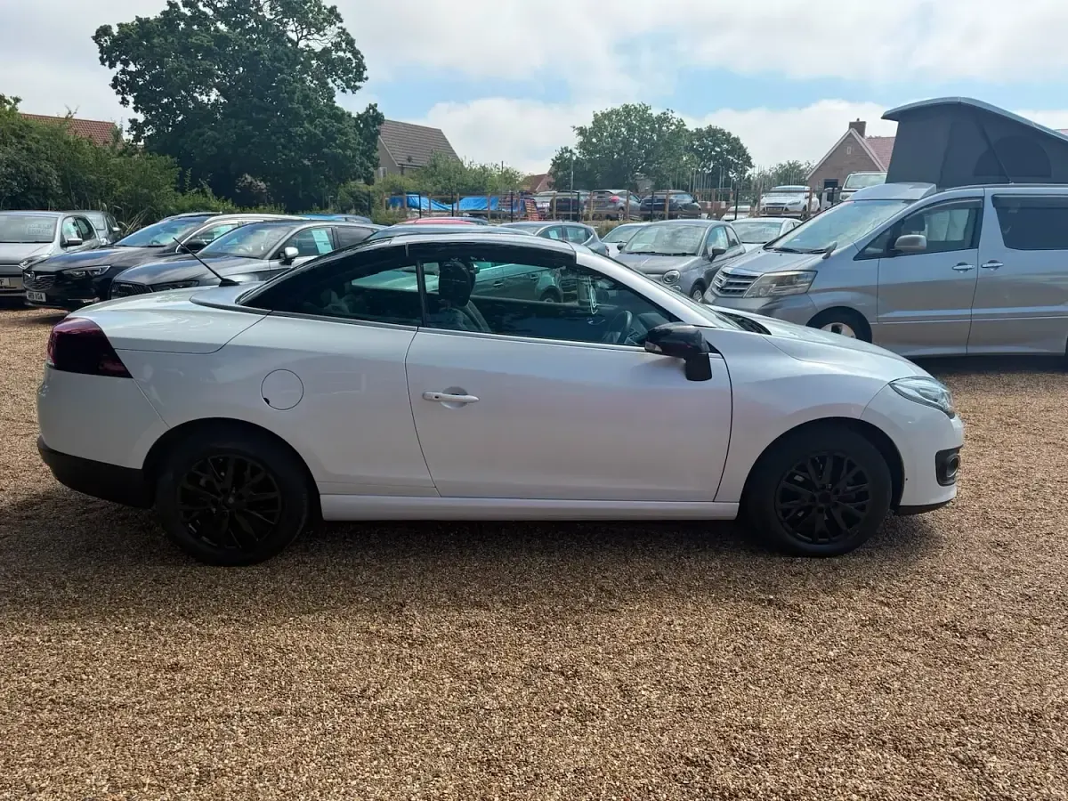 Used Renault Mégane Cabriolet Dynamique 2014 White Cabriolet