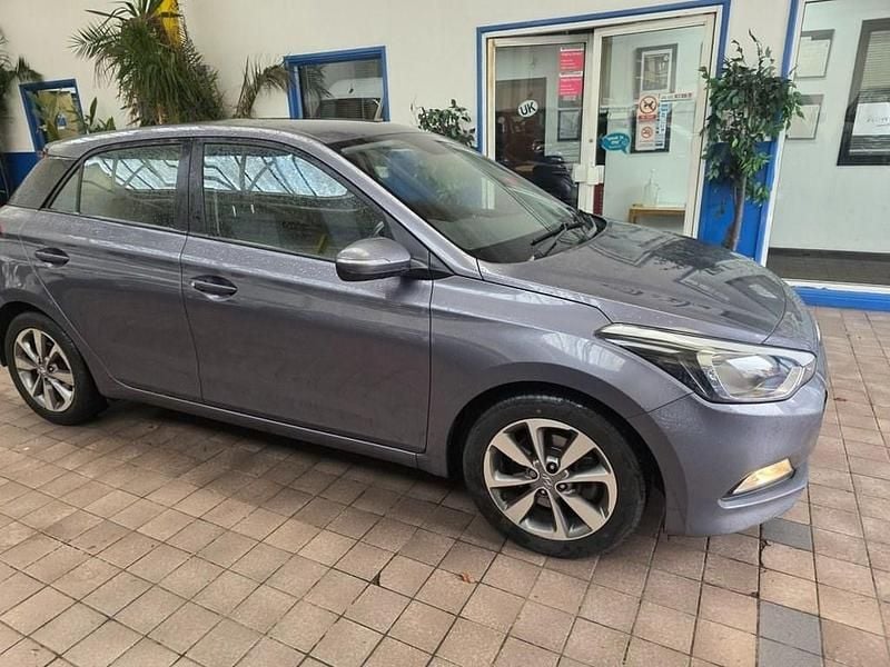 Used Hyundai i20 Edition 100 HP (73 kW) 2017 Grey Hatchback