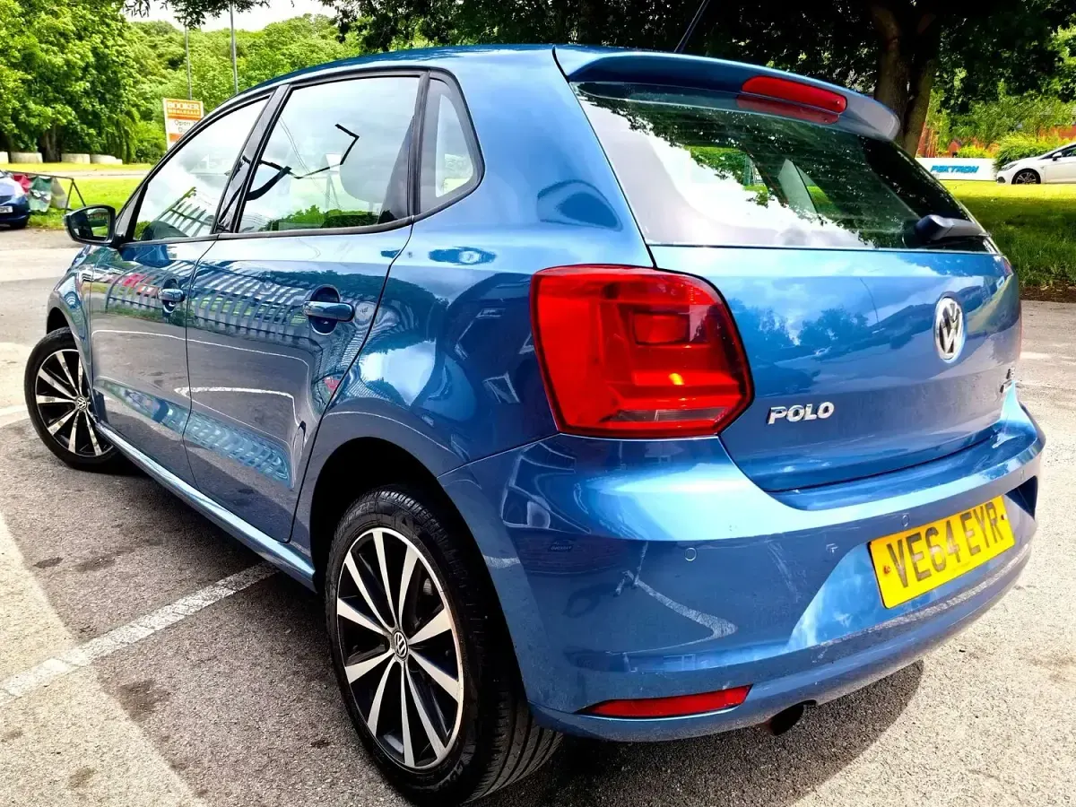 Used VW Polo SE 88 HP (64 kW) 2014 Blue Hatchback