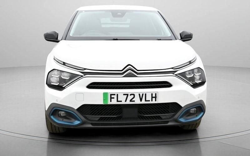 Used Citroën e-C4 Shine 100 kW (136 HP) 2022 White Hatchback